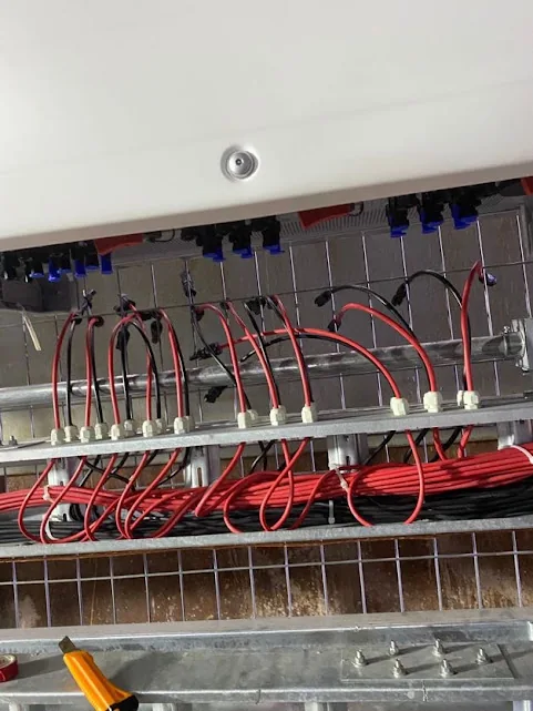 Detalle de conexiones y cableado de corriente continua